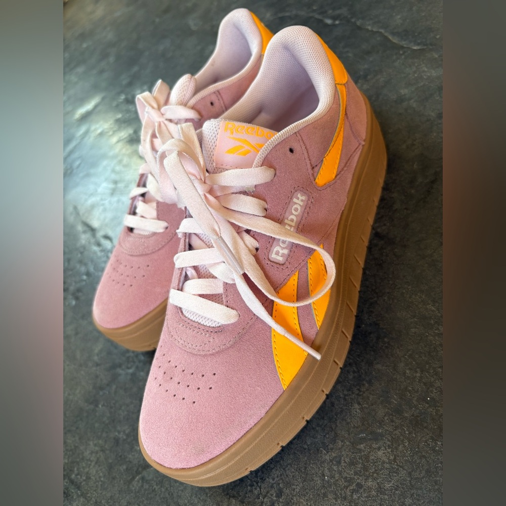 Reebok Sneakers
